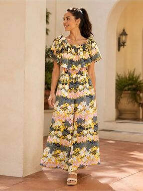 🎉5 for $45🎉 True destiny jumpsuit romper size M